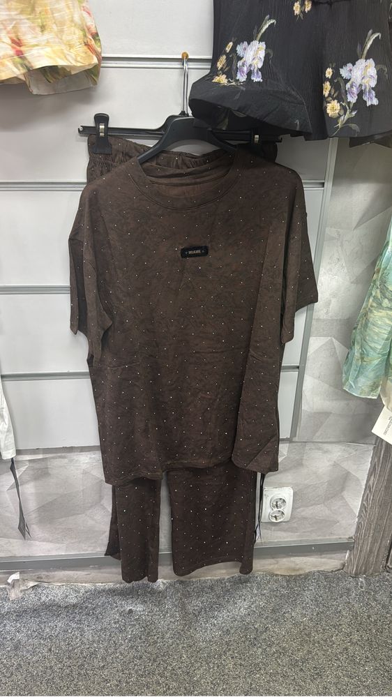 Compleu cu pantaloni