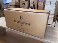 Difuzor Central Audio Vector Ki c Black ASH