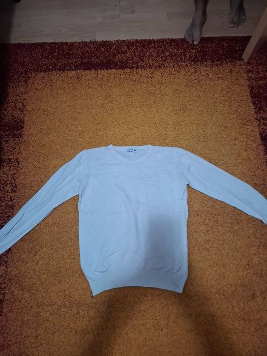 Bluza lacoste care a fost purtata putin