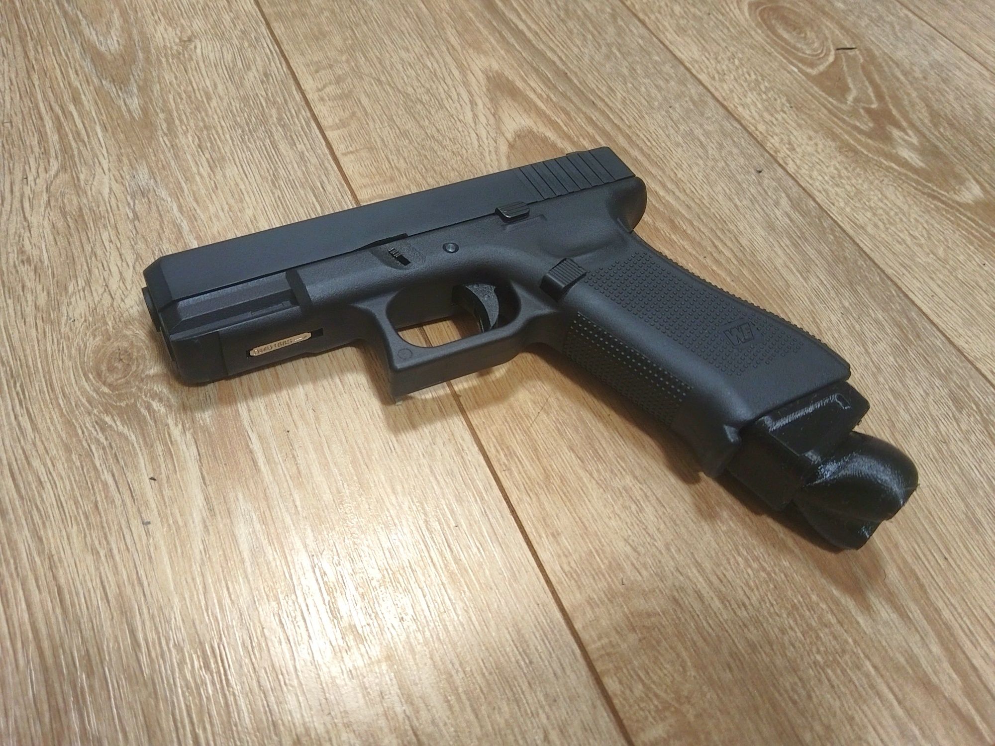 Еърсофт / Airsoft капачки (дъна) за пълнители Глок / Glock