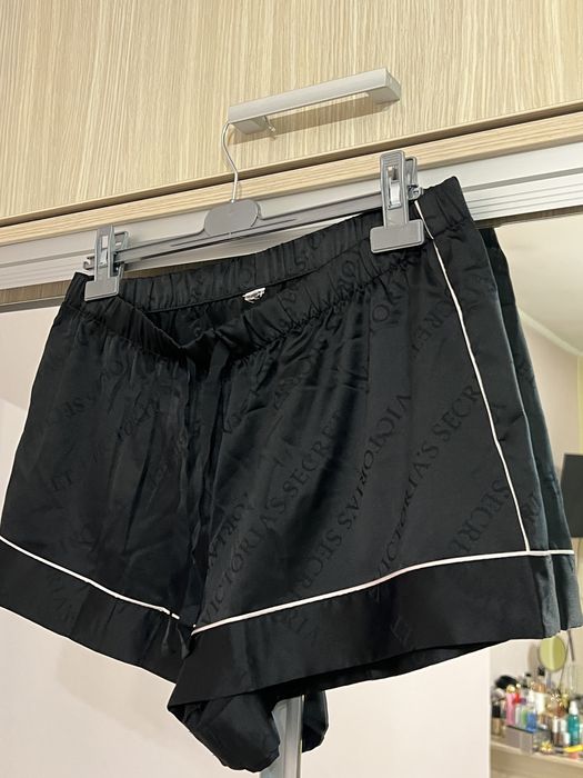 Pijama Victoria's Secret scurta masura L