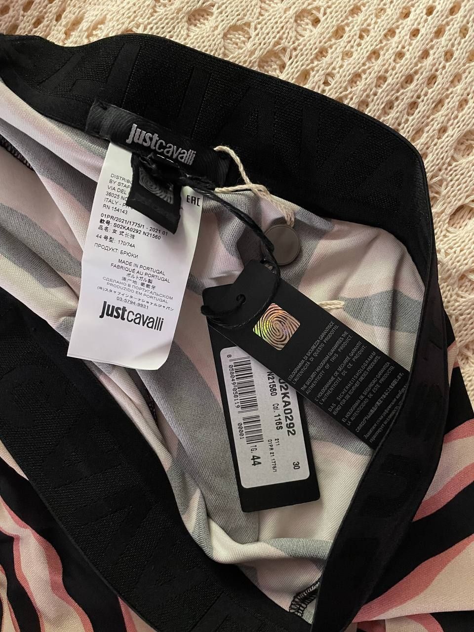 Костюм бренда just cavalli