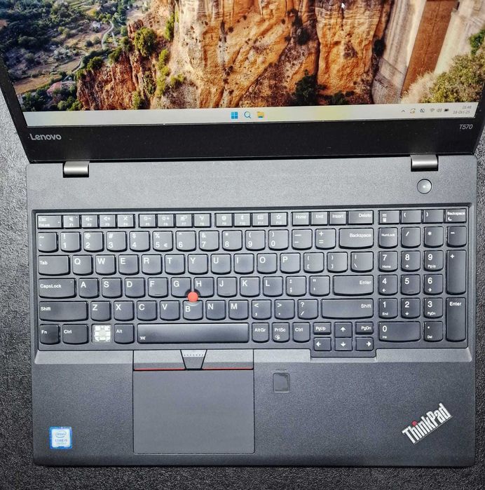 Laptop Lenovo ThinkPad T570 i5 SSD 2 Baterii