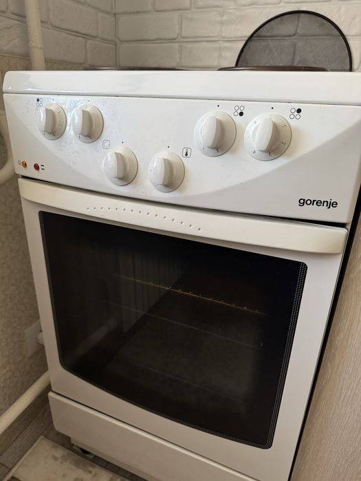 Продам электрическую плиту