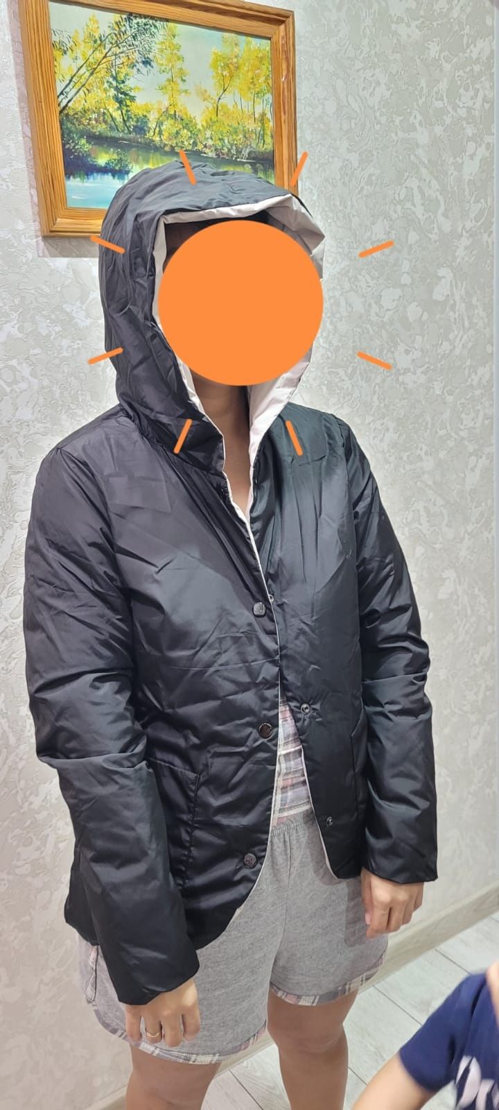 Продаётся куртка-ветровка женская