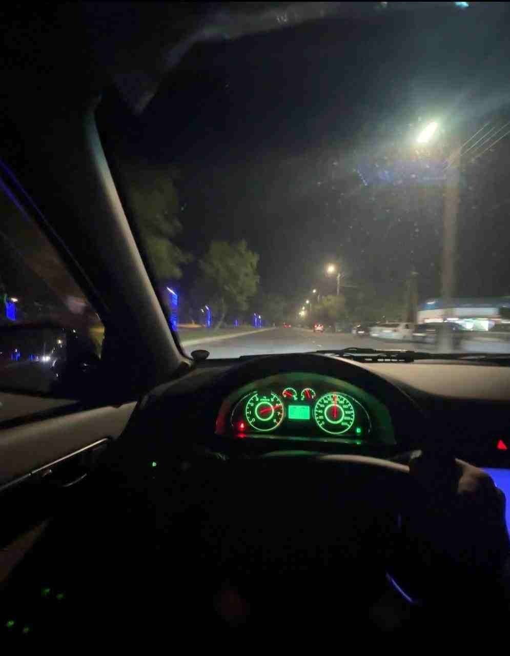 Gentra qora toza lyuk bor