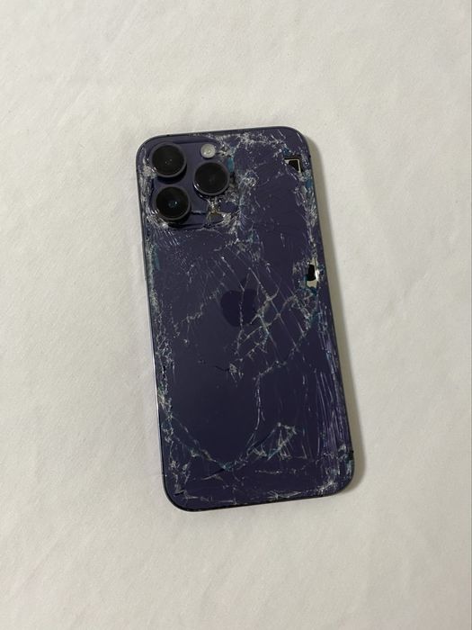 Продам срочно Айфон 14 про макс