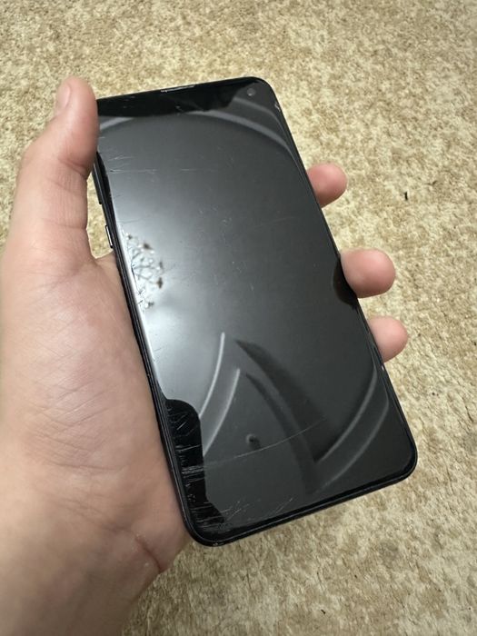 Samsung s10 e sotiladi