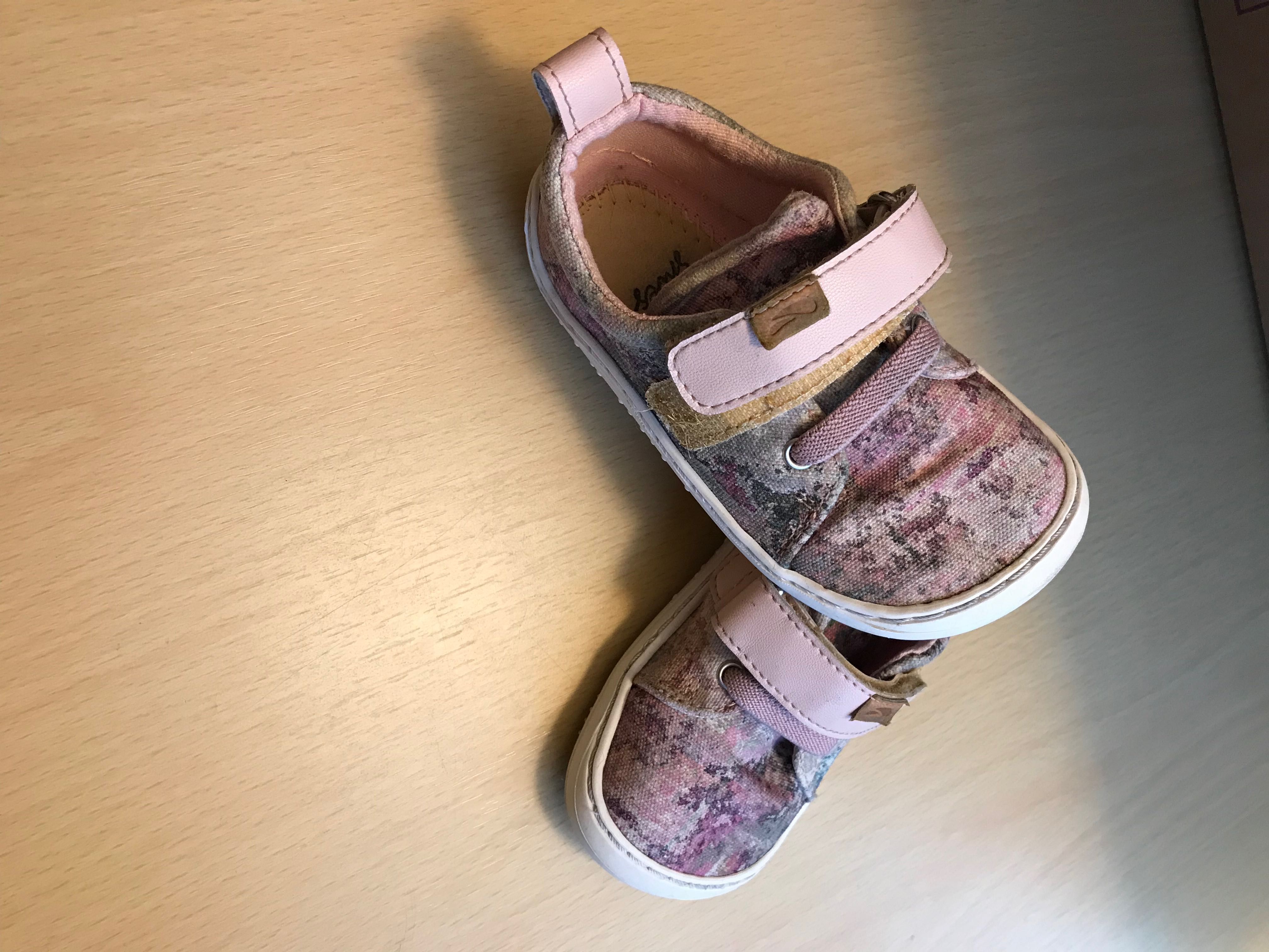 Vând pantofi Tikki- Harlequin Rust