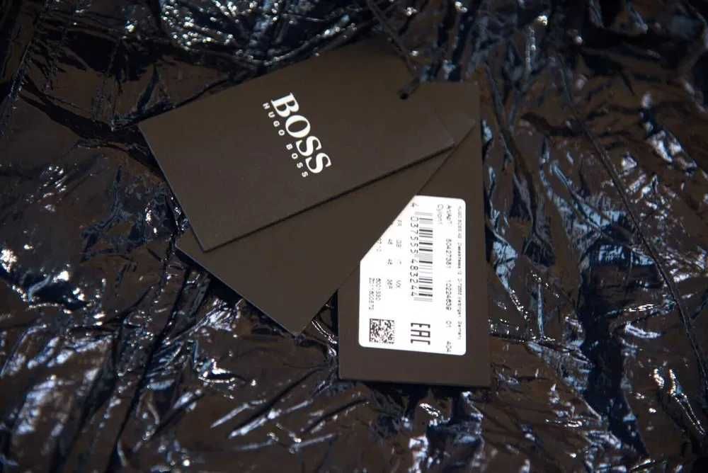 HUGO BOSS Cylon 1 Ново яке с етикети, размер 48