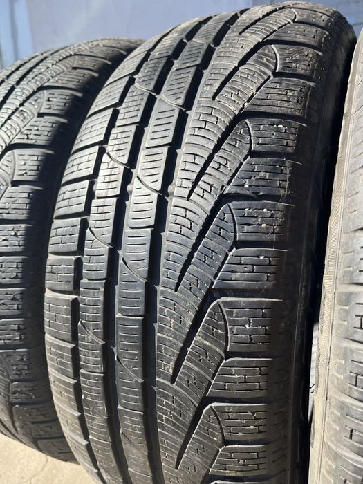 4 бр. зимни гуми 225/45/18 Pirelli RSC 5,5-6 mm DOT 3314