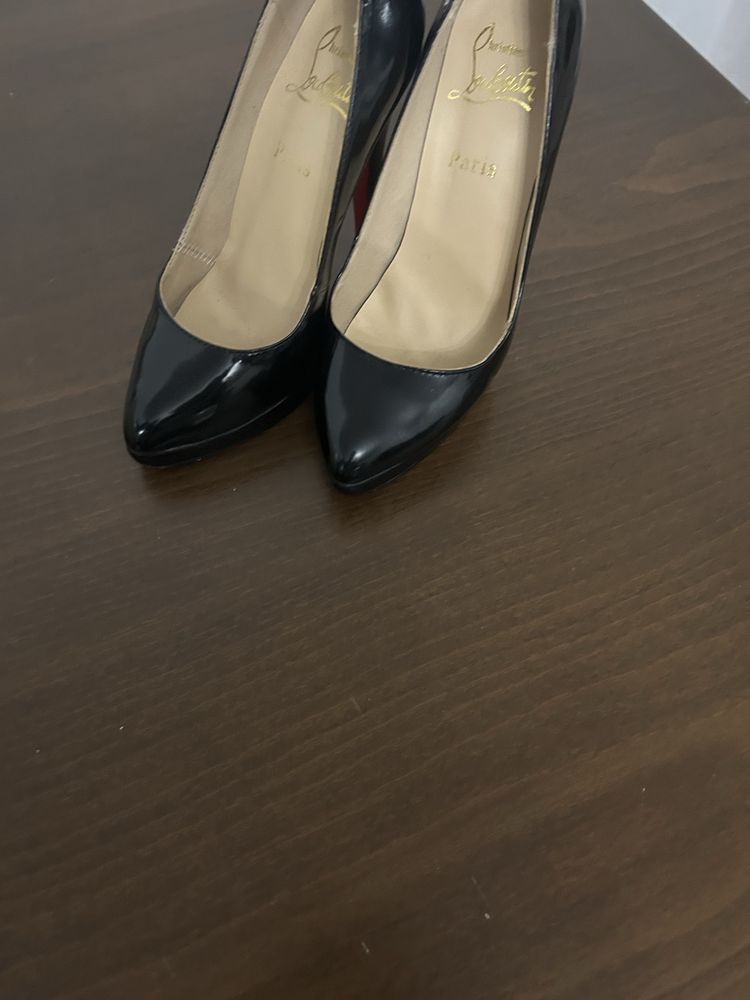Лакированные Туфли-лодочки  Christian Louboutin(Франция)