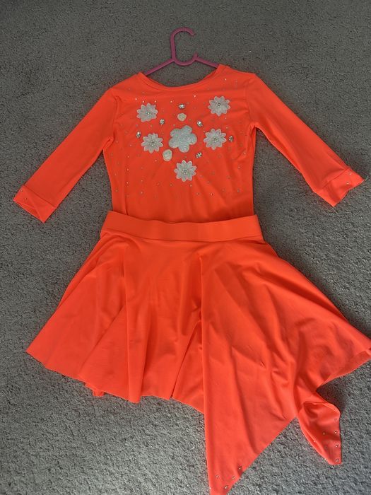 Rochie dans sportiv fete 8-9 ani