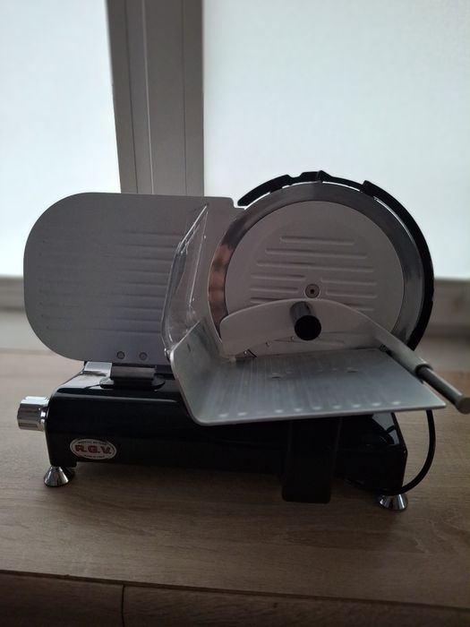 Машина за рязане на колбаси R.G.V