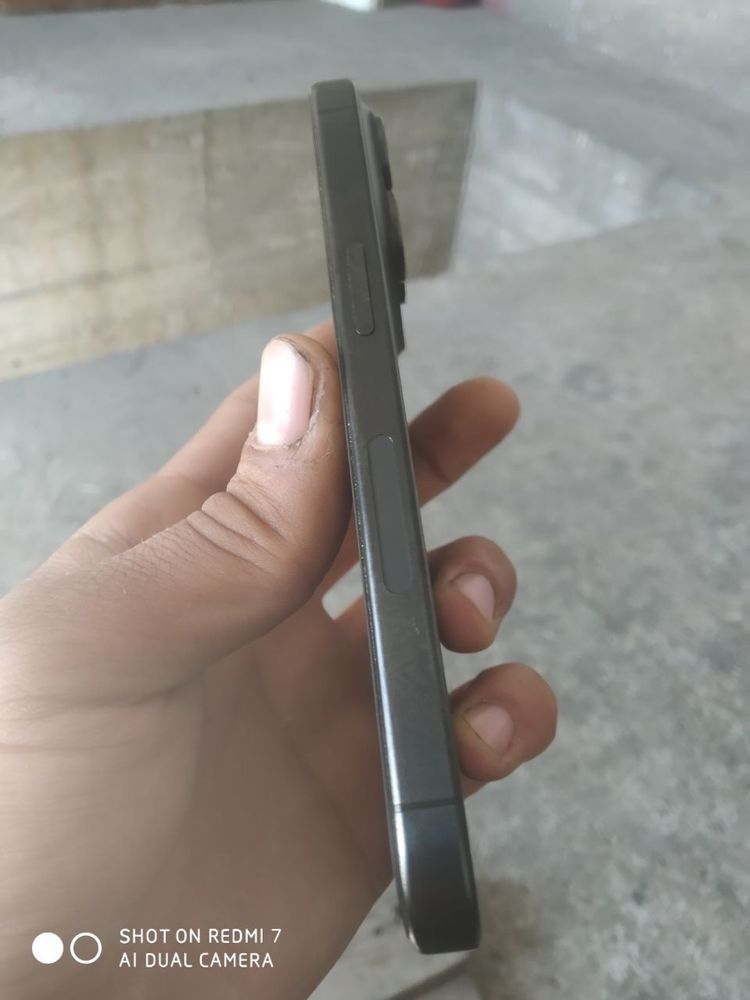 Iphone 15 pro Black Titanium 256gb e-sim