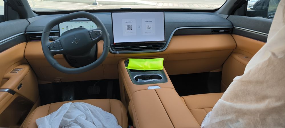 Donfeng EP 008 Gibrid 2025