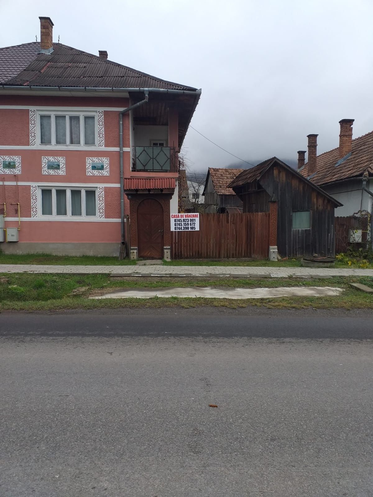 Vând casa în Sovata