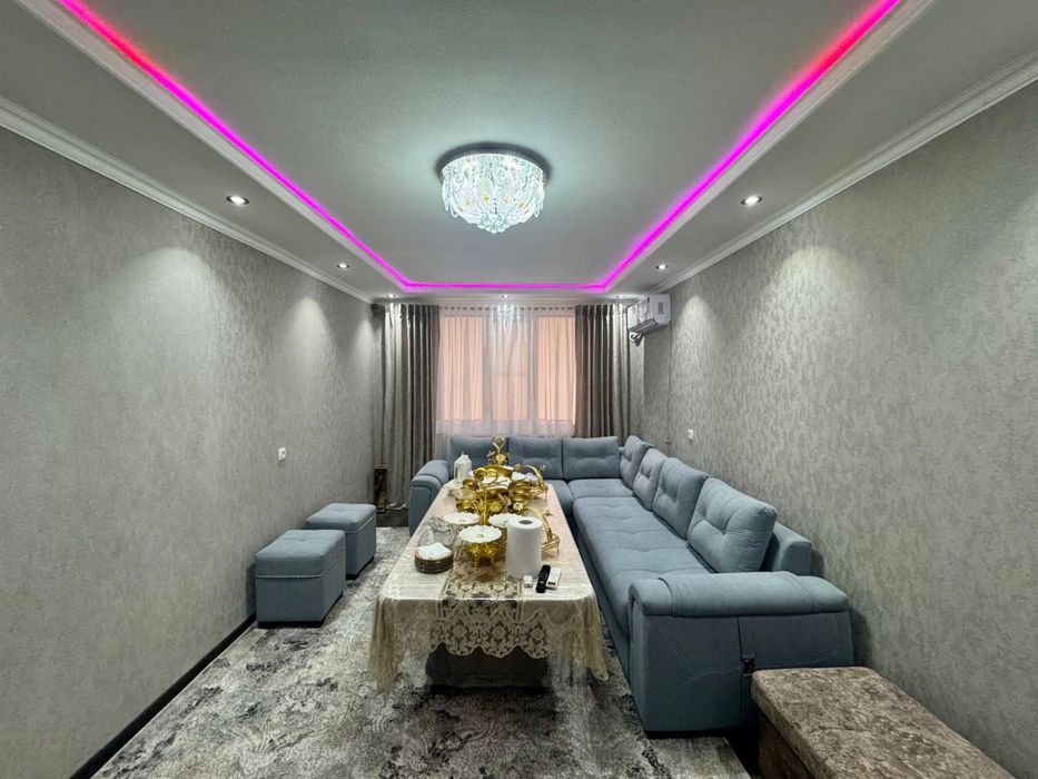 Продается 4х комнатная кв.100м2. Ул. Октябрьская.