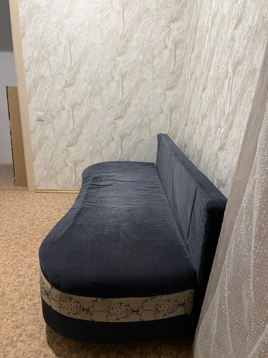 Продам дешево диван б/у