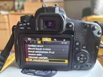 DSLR Canon 77D 24.2 MPX Wi-Fi+ 2 Acumulatori Cutie Completa+Patona Nou