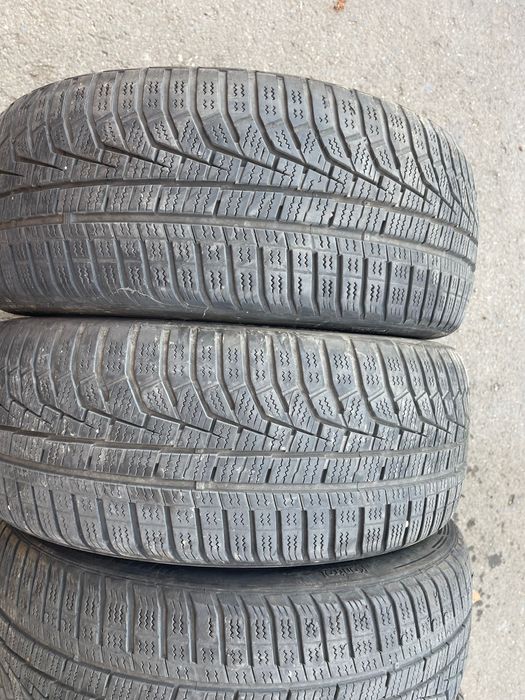 Cauciucuri de iarnă 195/50/16 Hankook dot 2019