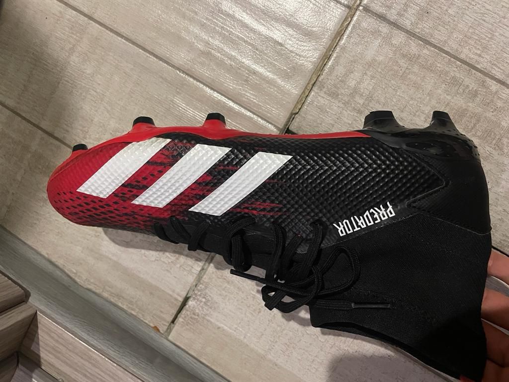 Бутсы Adidas Predator