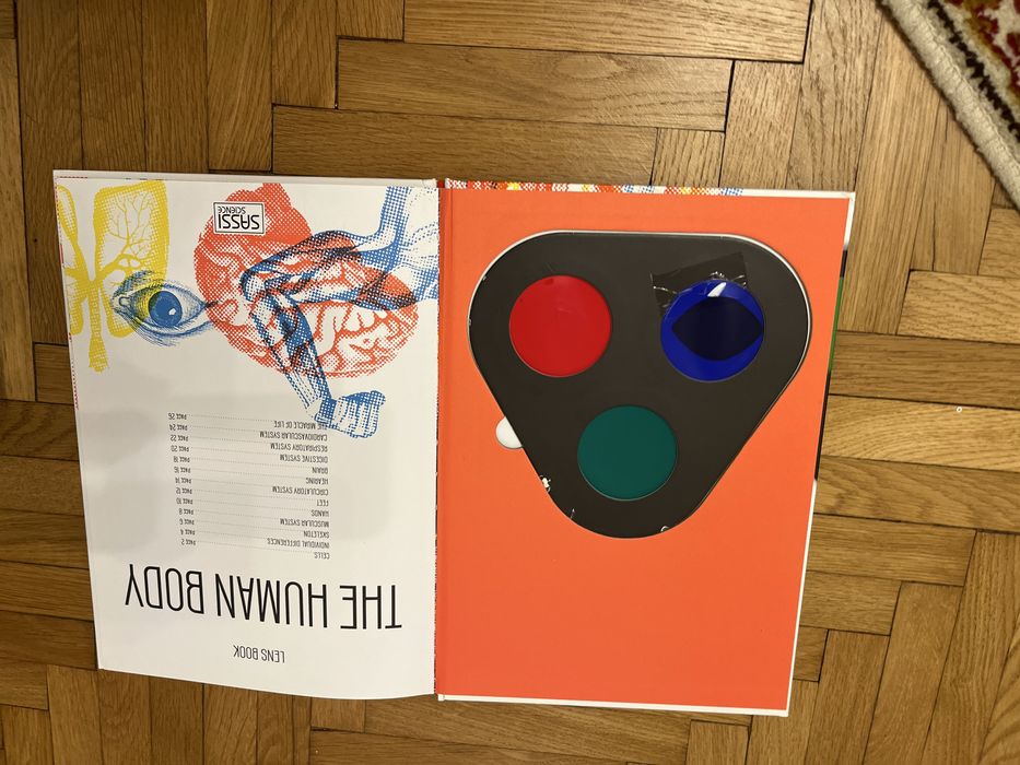 Carte interactivă „The Human Body” - 3 imagini in 1