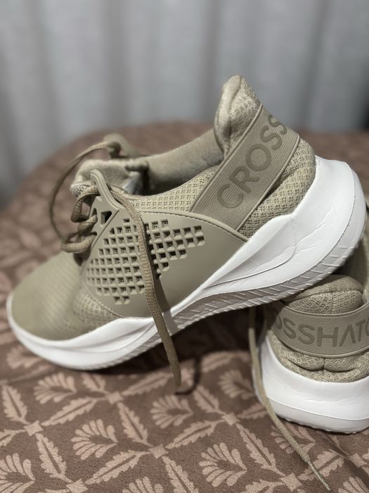 Adidasi ! Numarul 41 !