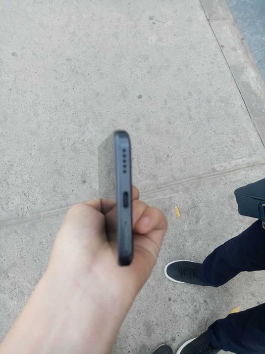 Xuawei nova 12i сотилади