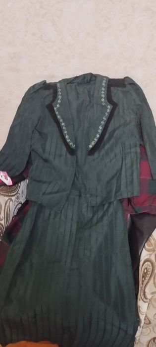 Женский костюм на худенькую девушку, женщину. Размер 46