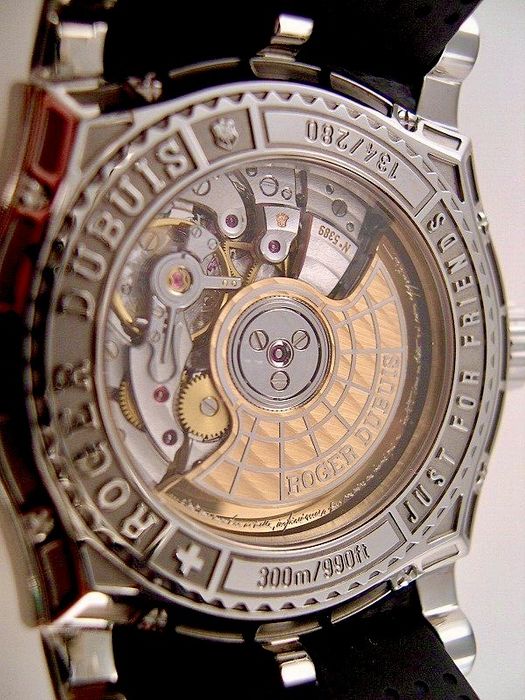Roger Dubuis easy divert