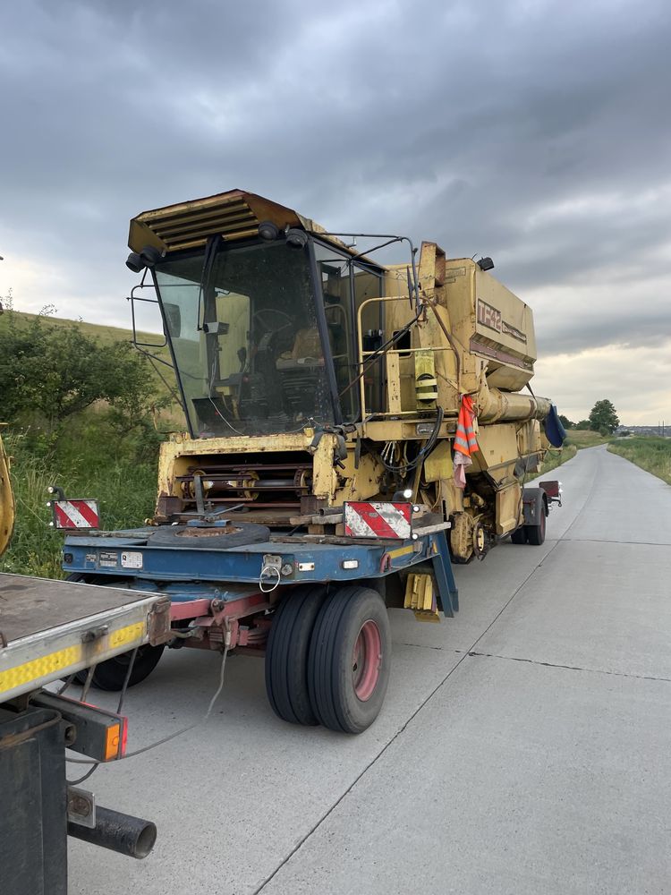 Dezmembrez Combina New Holland TF 42