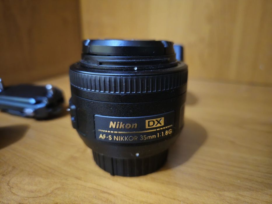 Обектив Nikon AF-S 35 mm f1.8 DX