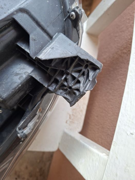 Ляв фар Toyota Yaris 2019 - 2022