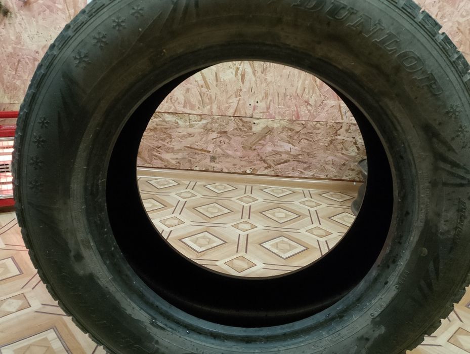 Продам Зимние шины.