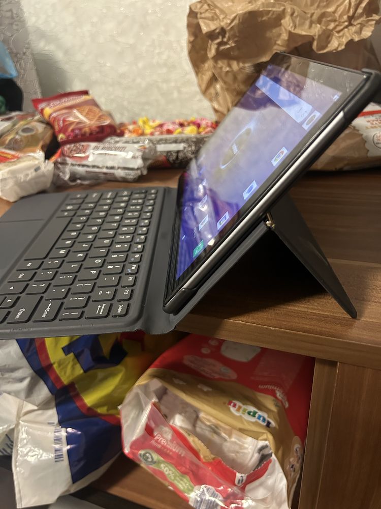 Vand Tableta Vonino IMart Pro cu tastatura inclusa