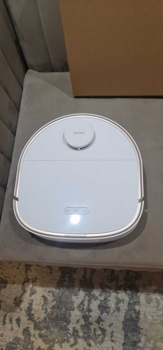 Cadoul perfect! Robot aspirator Dreame W10 PRO cu stație  alb   / schi