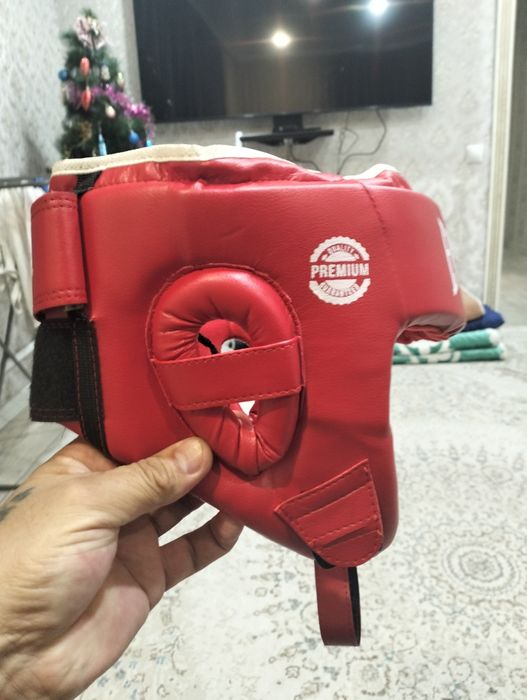 Шлем боксерский.бу в хорошем состоянии.размер l.для подростков.
