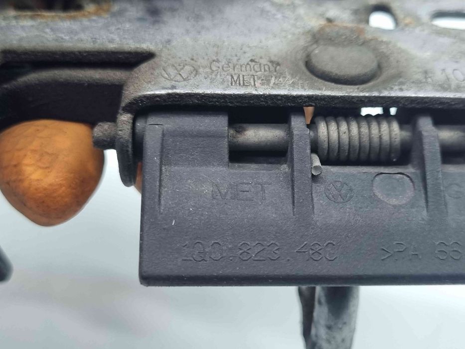 Maner deschidere capota Volkswagen Golf 6 (5K1) [Fabr 2009-2013]