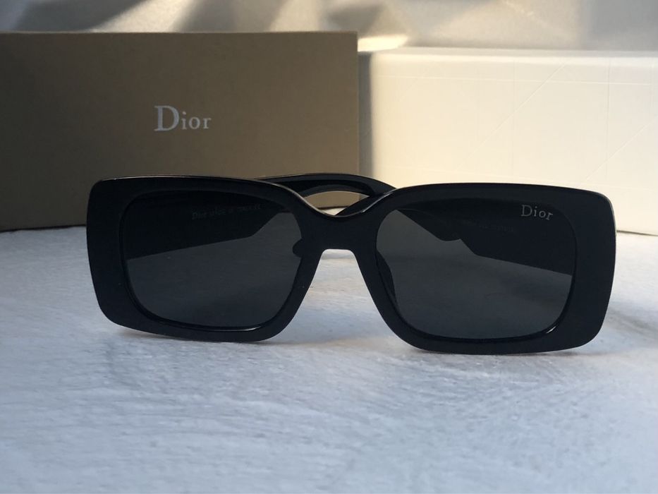 Дамски слънчеви очила правоъгълни 2 цвята черни бели