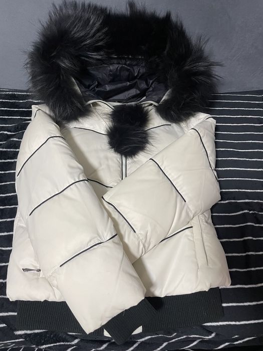 Продам зимний пуховик