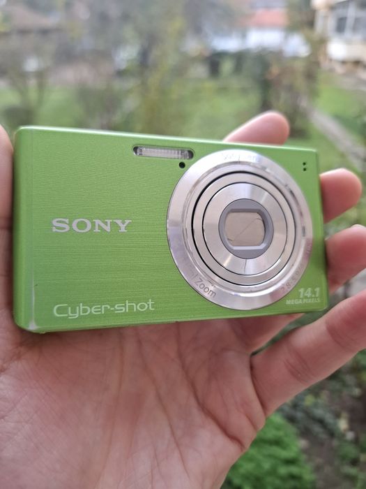 Комплект Компактен дигитален фотоапарат камера SONY Cybershot DSC-W610