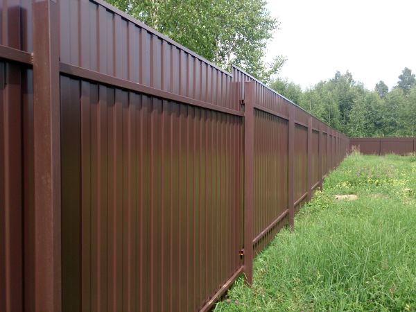 Заборы под ключ профлист