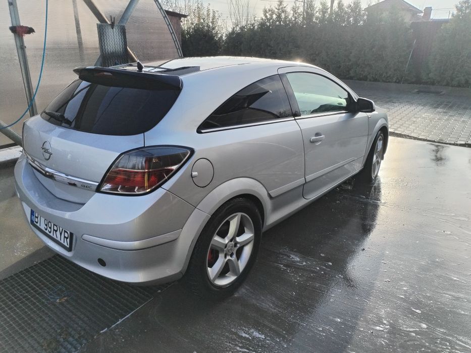 Vând Opel Astra GTC Sport