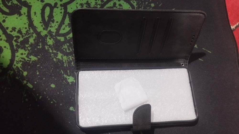 Redmi turbo 4 pro uchun 3ta chexol va 1 ta steklo