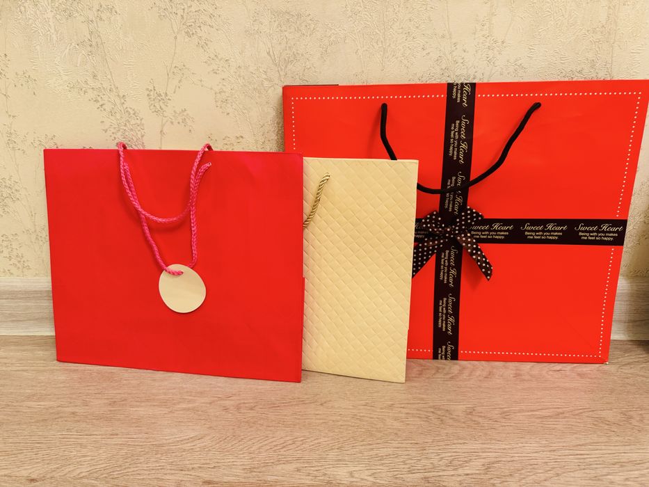 Подарочные пакеты