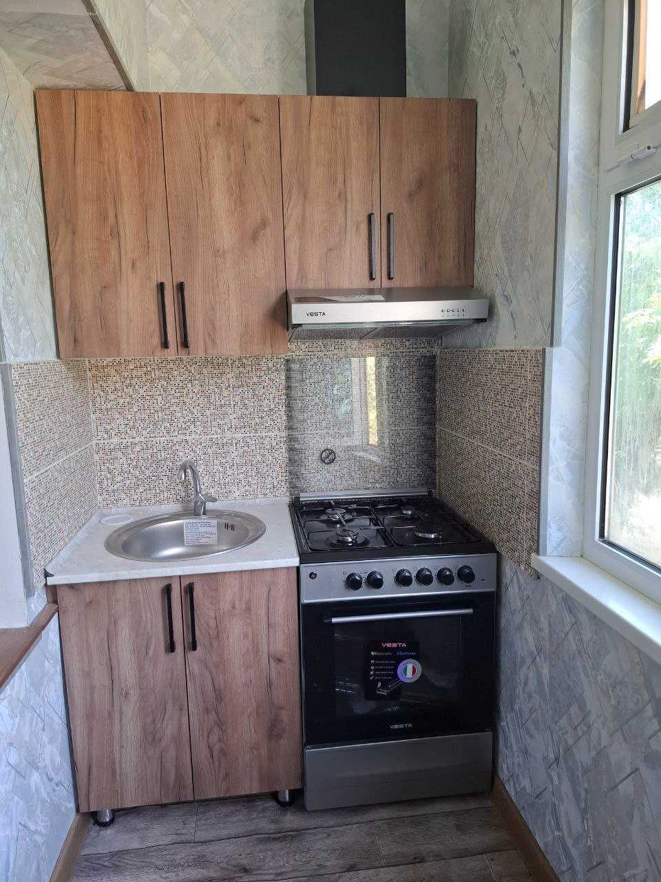 Корасув Лисунова 1/2/4, балкон 1*3, с ремонтом