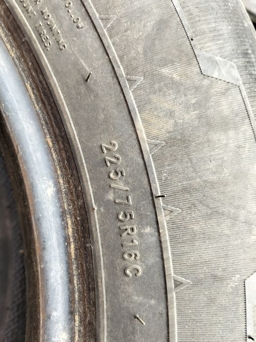 Продам шины размер 225/75 R16C