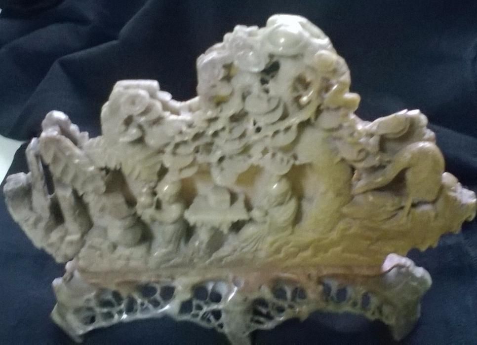 Vand sculptura din piatra semipretioasa