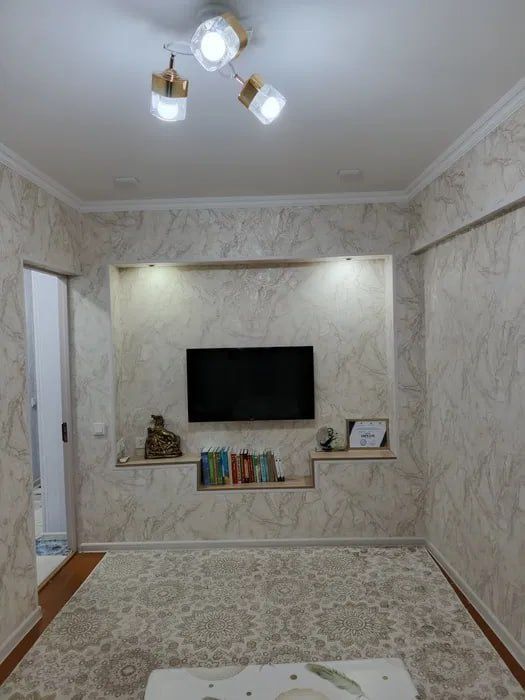 Продается квартира 4/3/4 Шота Руставели_общ.пл 81м2